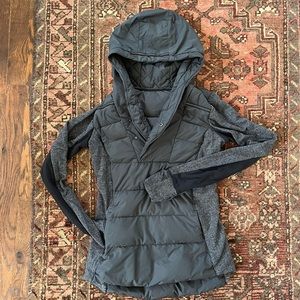Lululemon Hooded Pullover- cute and warm! 🔥 ❄️